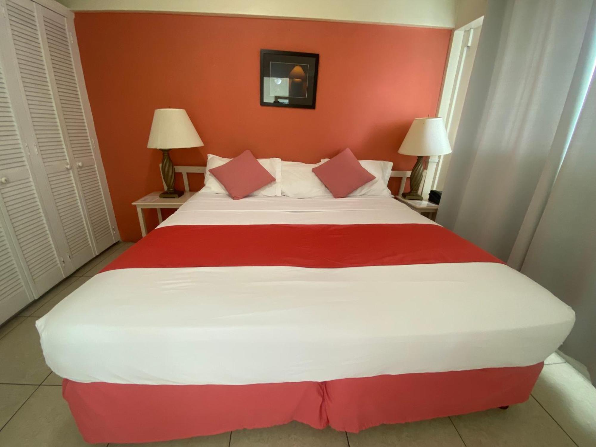 Melrose Beach Apartments Inc Bridgetown Bilik gambar