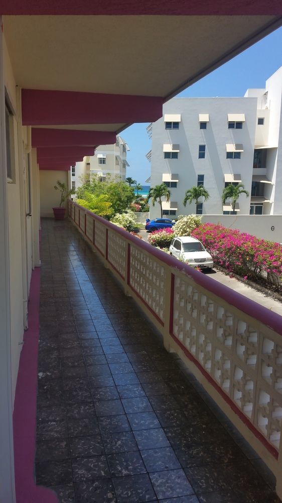 Melrose Beach Apartments Inc Bridgetown Luaran gambar